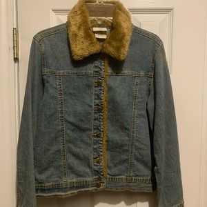 Double Scoop 7 Denim Jacket With Removable Faux Fur Collar